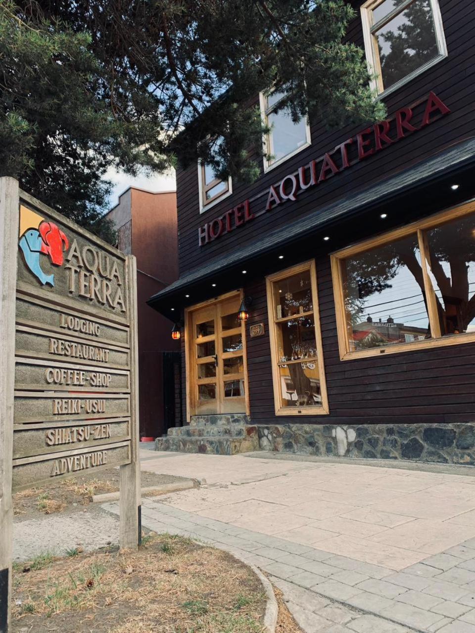 Hotel Aquaterra Puerto Natales Exterior photo